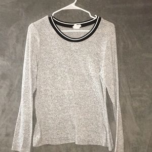 Long sleeve gray sweater
